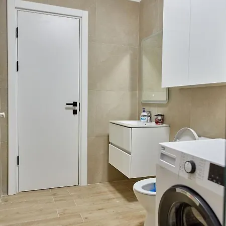 Tesoro By Infinity Alz Apartment