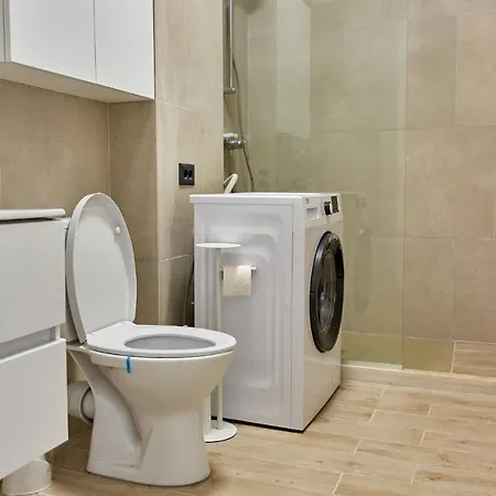 Tesoro By Infinity Alz Apartment