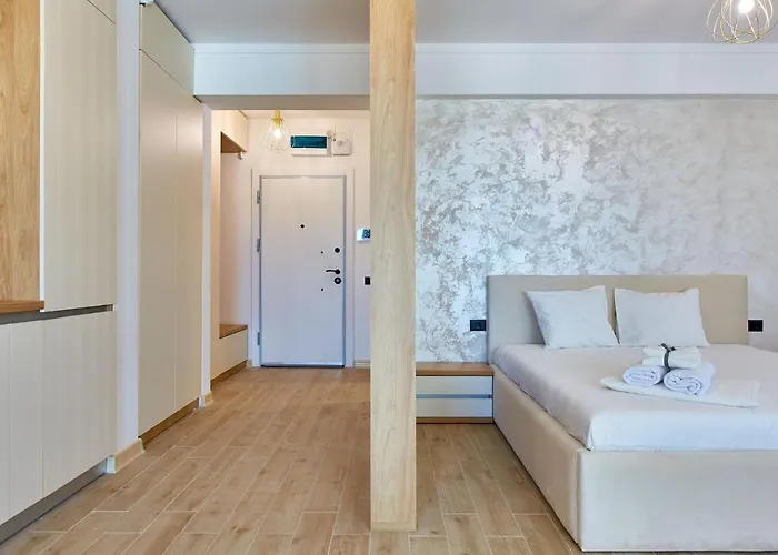 Tesoro By Infinity Alz Navodari