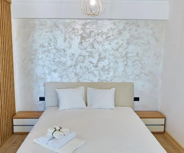 Tesoro By Infinity Alz Apartment Navodari